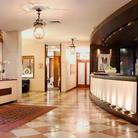 Hotel Astoria Italia 4*